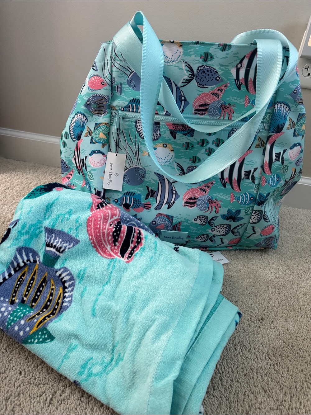 Vera Bradley ReActive Paisley Wave Fish large family tote & Beach towel - NWT